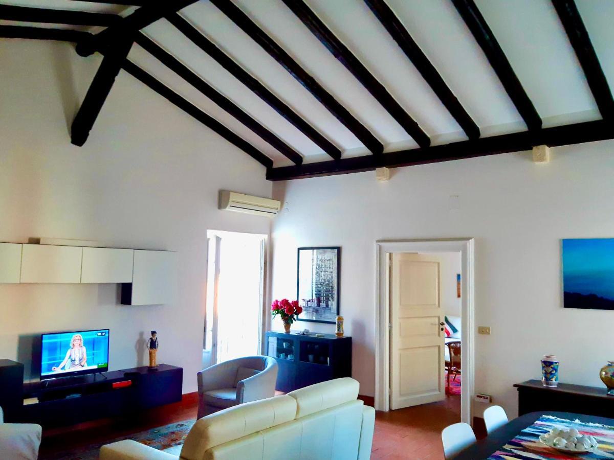 Incantevole Appartamento In Palazzo Storico Ortigia シラクーサ エクステリア 写真