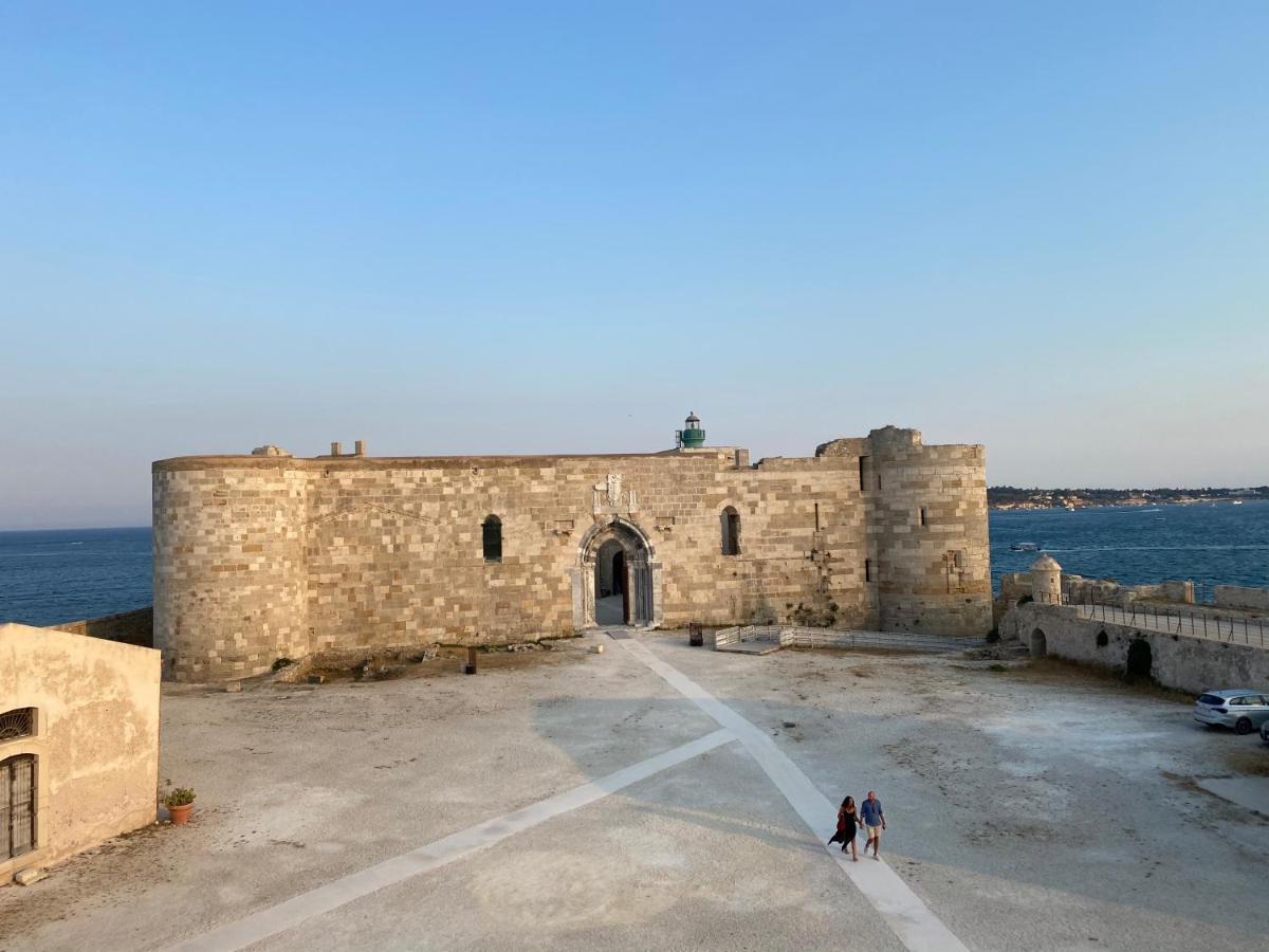 Incantevole Appartamento In Palazzo Storico Ortigia シラクーサ エクステリア 写真