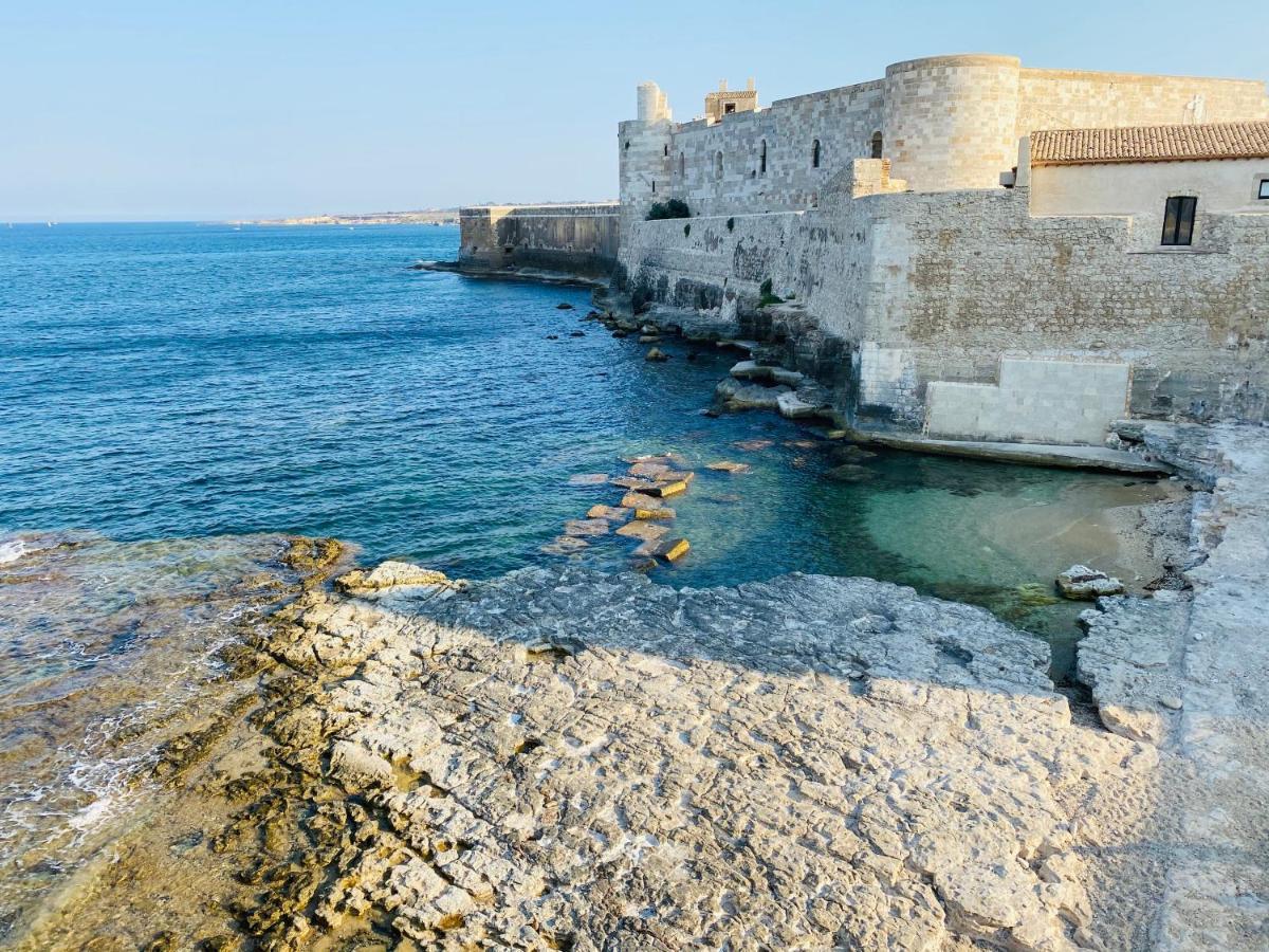 Incantevole Appartamento In Palazzo Storico Ortigia シラクーサ エクステリア 写真