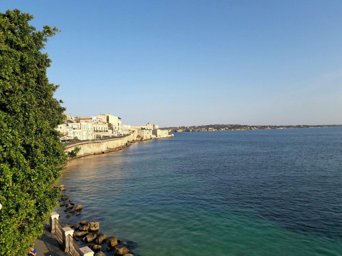 Incantevole Appartamento In Palazzo Storico Ortigia シラクーサ エクステリア 写真