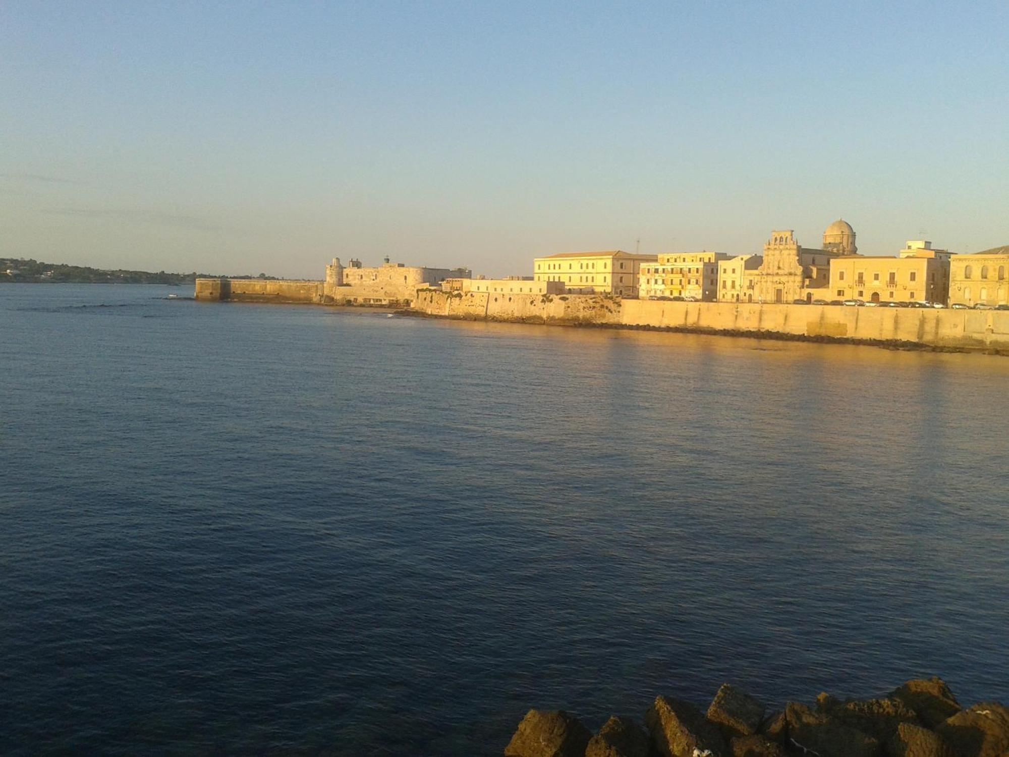 Incantevole Appartamento In Palazzo Storico Ortigia シラクーサ エクステリア 写真