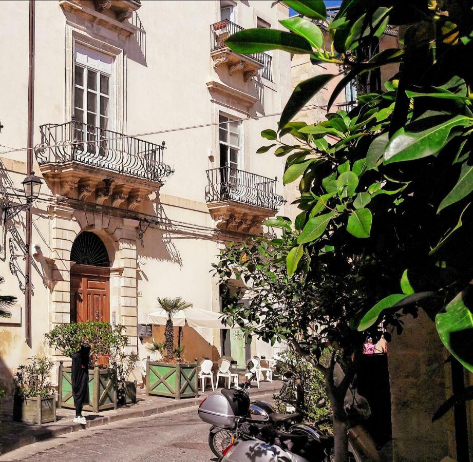 Incantevole Appartamento In Palazzo Storico Ortigia シラクーサ エクステリア 写真